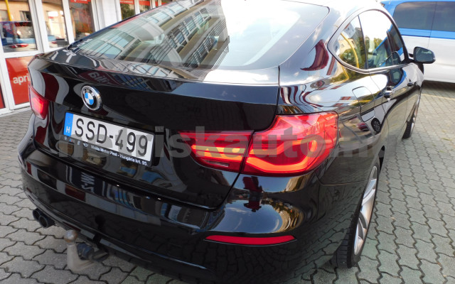 BMW 3-as sorozat 330d xDrive Sport Aut. személygépkocsi - 2993cm3 Diesel 121262 12/12