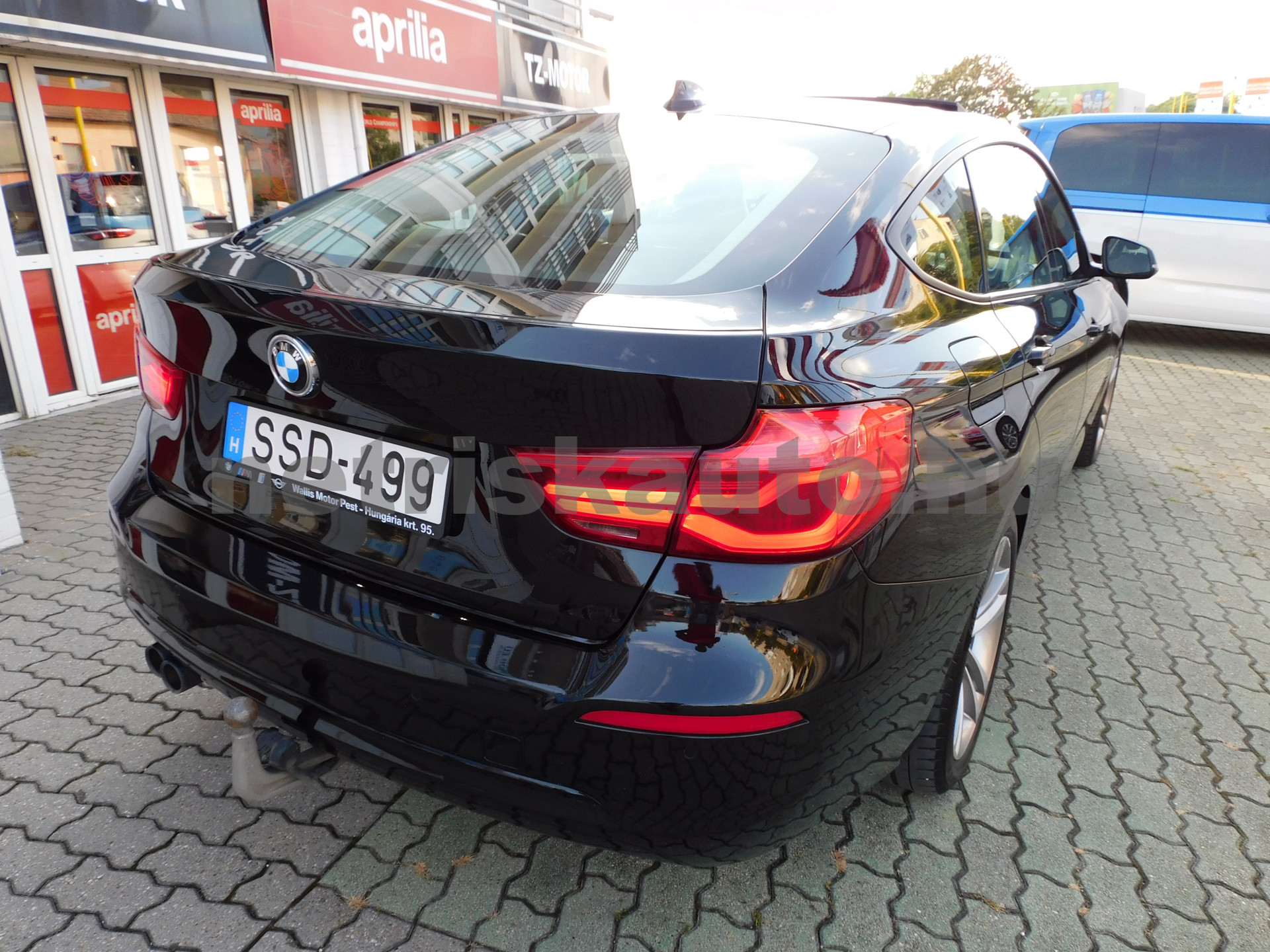 BMW 3-as sorozat 330d xDrive Sport Aut. személygépkocsi - 2993cm3 Diesel 121262 12/12