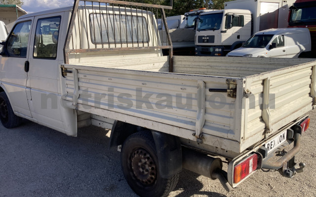 VW Transporter 2.4 7DM 1Z2 F tehergépkocsi 3,5t össztömegig - 2370cm3 Diesel 121594 4/9