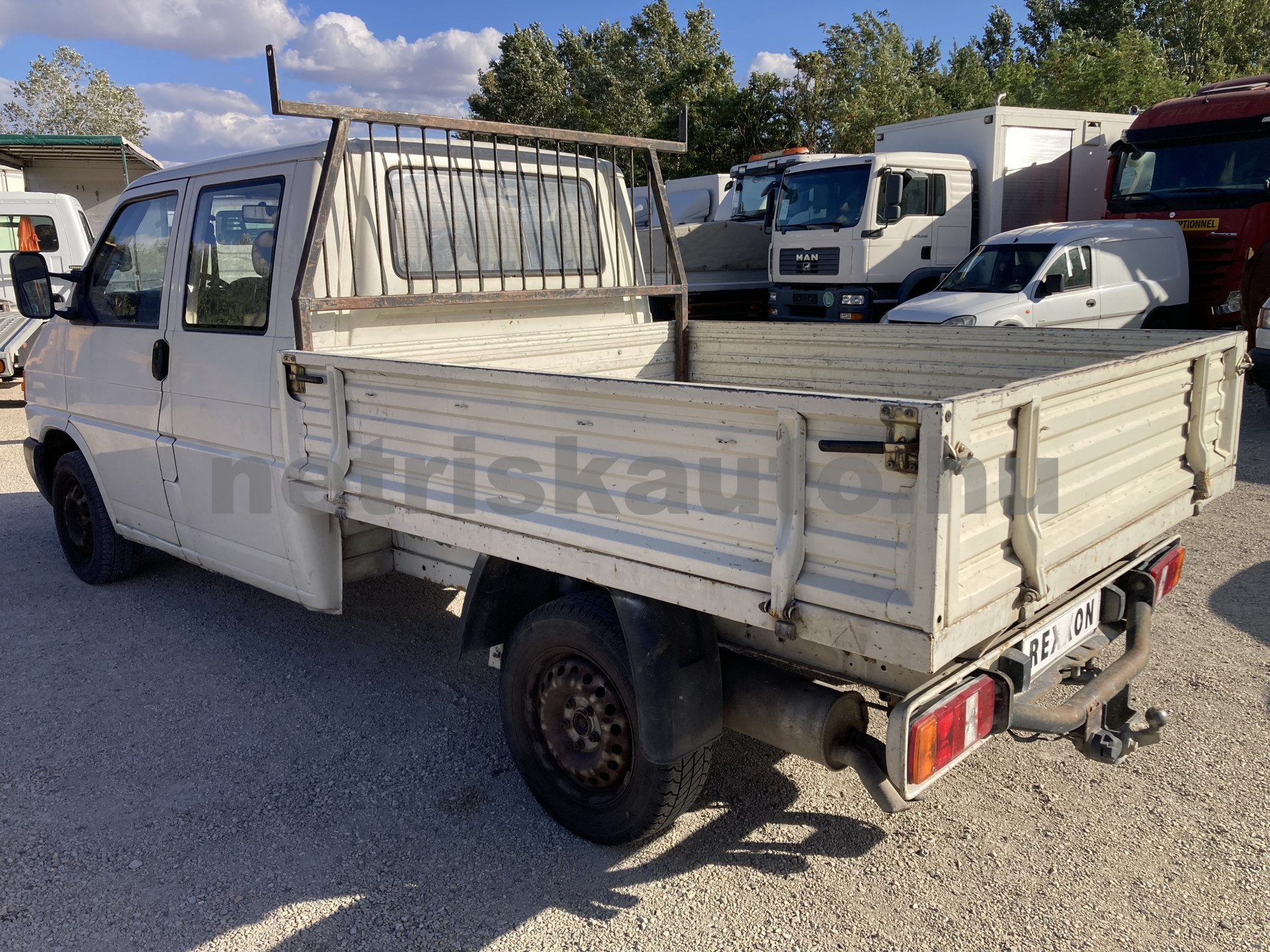 VW Transporter 2.4 7DM 1Z2 F tehergépkocsi 3,5t össztömegig - 2370cm3 Diesel 121594 4/9
