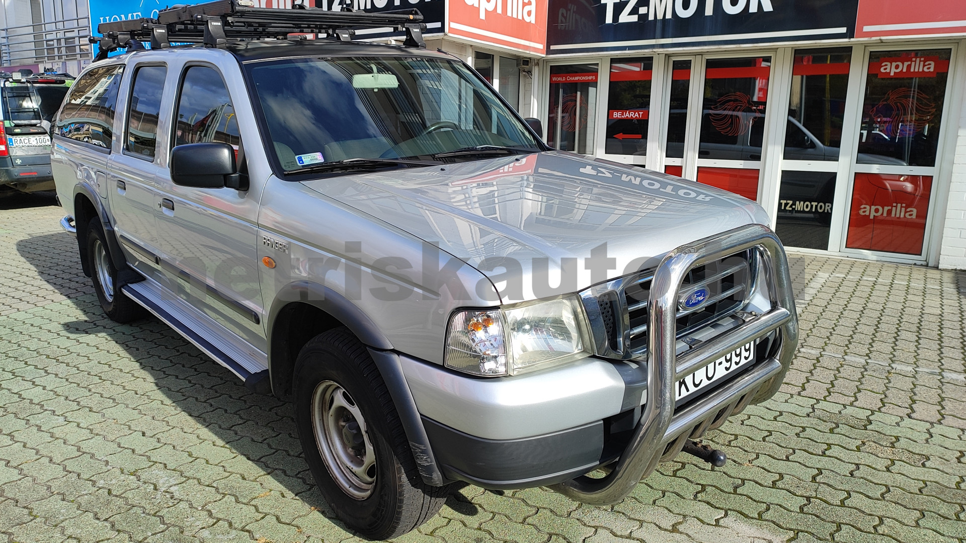 FORD Ranger 2.5 TD 4x4 tehergépkocsi 3,5t össztömegig - 2498cm3 Diesel 121302 1/12
