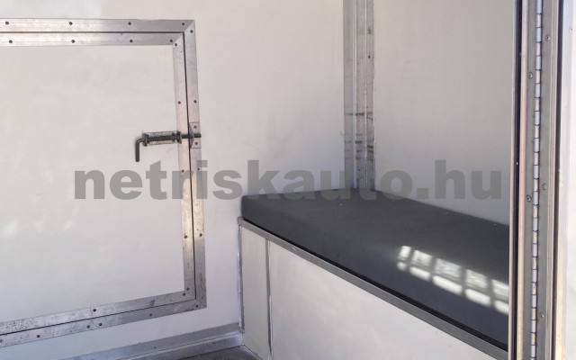 RENAULT Master 2.5 dCi L3H1 tehergépkocsi 3,5t össztömegig - 2463cm3 Diesel 121167 10/12