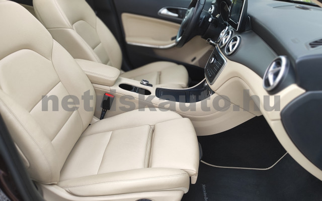 MERCEDES-BENZ GLA-osztály GLA 200 AMG Sport 7G-DCT személygépkocsi - 1595cm3 Benzin 121506 9/12