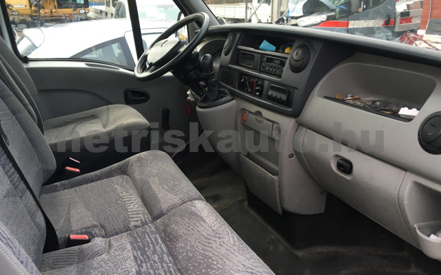 RENAULT Master 2.5 dCi L3H1 tehergépkocsi 3,5t össztömegig - 2463cm3 Diesel 119928 7/7