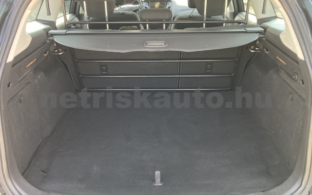 FORD Focus VAN 1.5 TDCi 4 SZEMÉLYES TGK,ÚJ KUPLUNG+KETTŐSTÖMEGŰ tehergépkocsi 3,5t össztömegig - 1499cm3 Diesel 121443 11/11