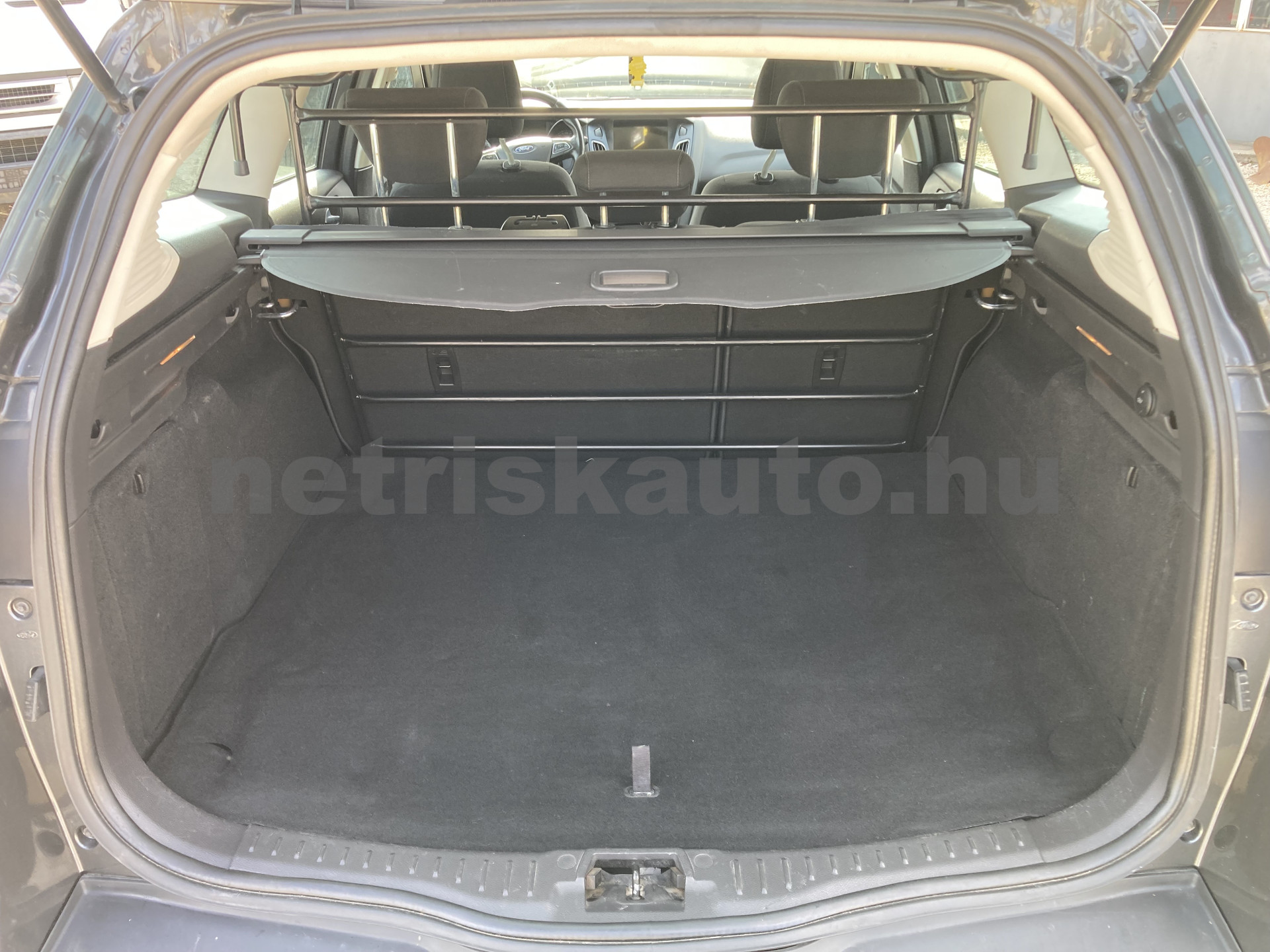 FORD Egyéb tehergépkocsi 3,5t össztömegig - 1499cm3 Diesel 121443 11/11