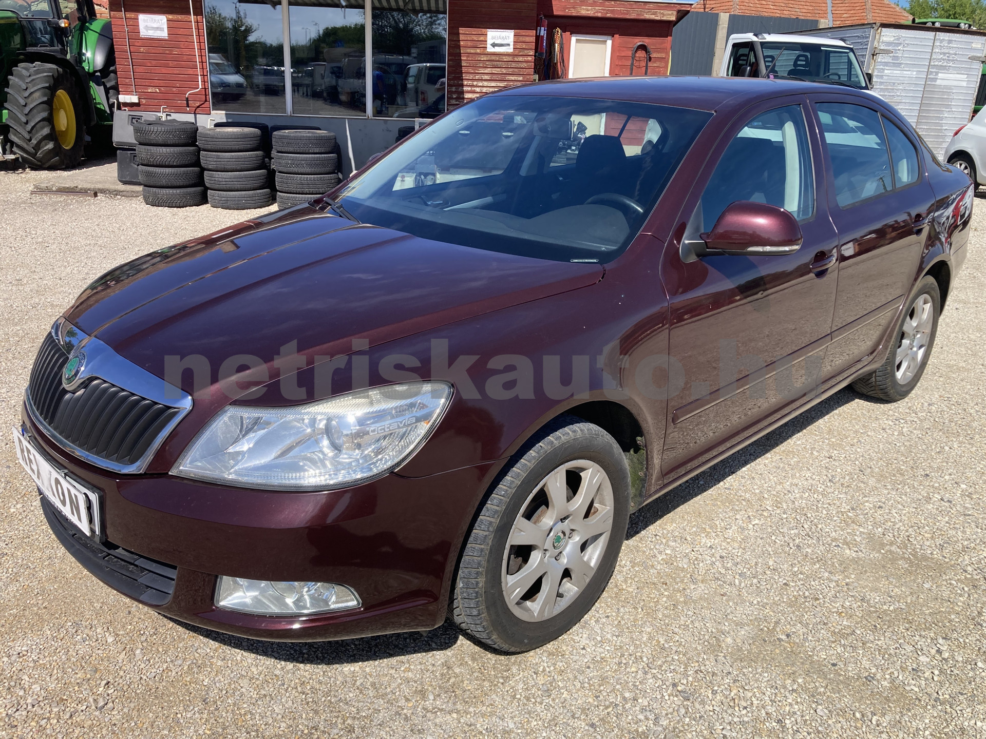 SKODA Octavia 1.6 CR TDI Ambiente DPF személygépkocsi - 1598cm3 Diesel 121231 1/11