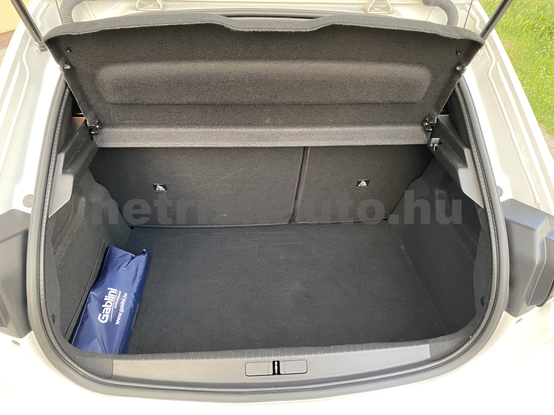 PEUGEOT 208 1.2 PureTech Allure EAT8 személygépkocsi - 1199cm3 Benzin 121484 10/12