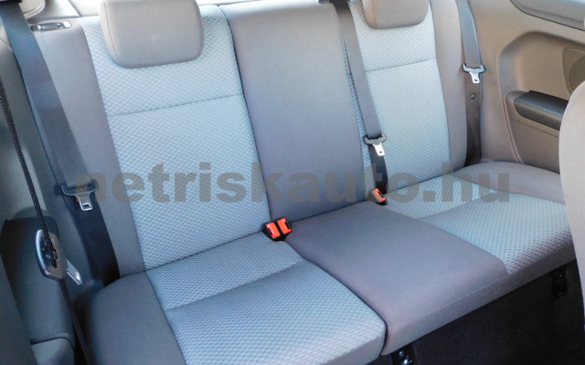 FORD Focus 1.6 Trend Aut. személygépkocsi - 1596cm3 Benzin 120320 9/12