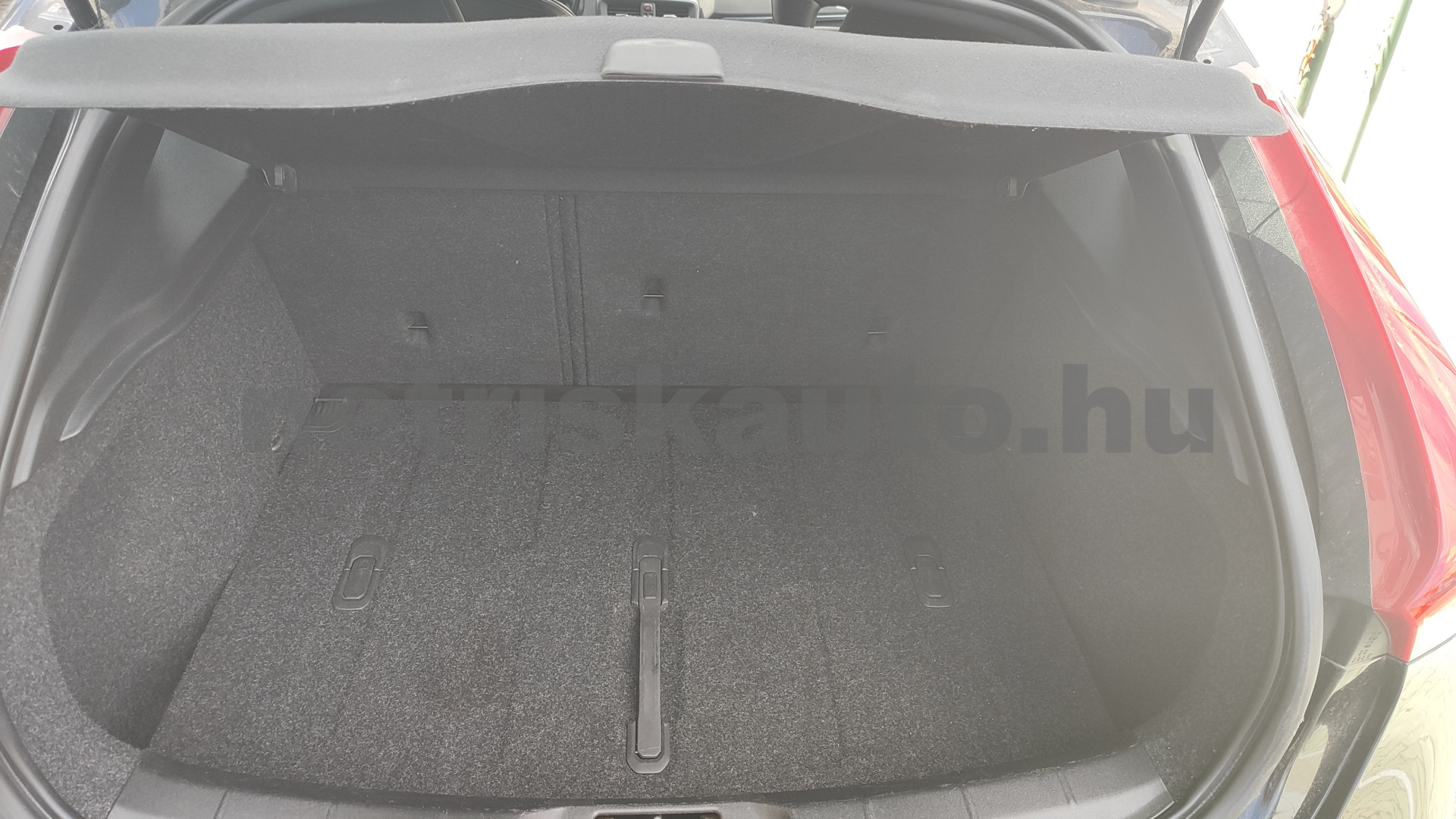 VOLVO V40 2.0 D [D3] R-Design Geartronic személygépkocsi - 1969cm3 Diesel 121501 10/12