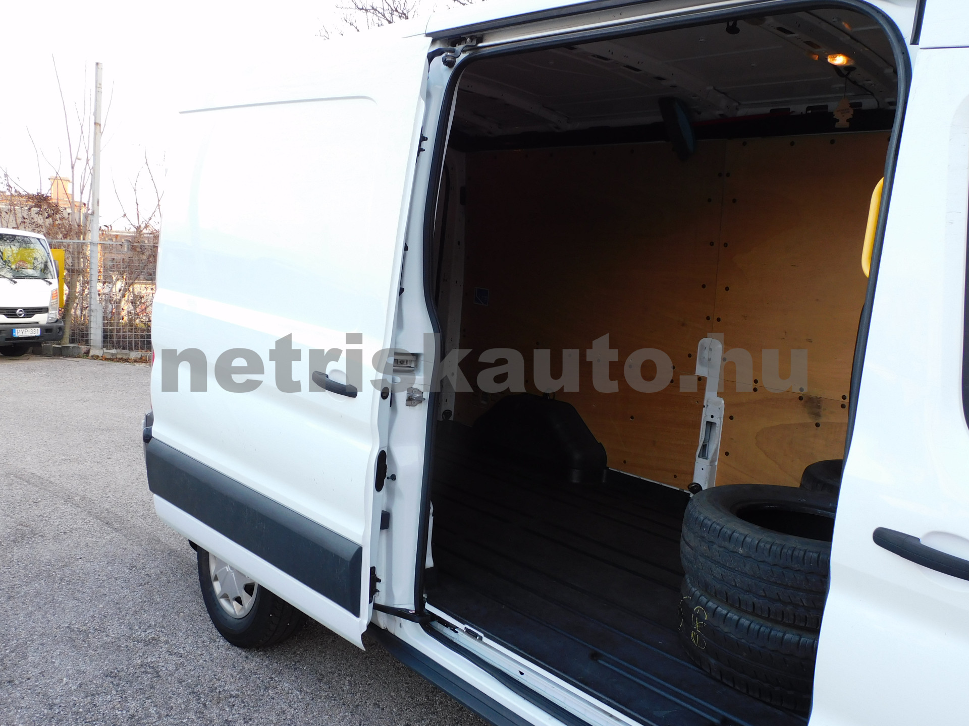 FORD Transit 2.0 TDCi 350 LWB Trend tehergépkocsi 3,5t össztömegig - 1995cm3 Diesel 121006 9/12