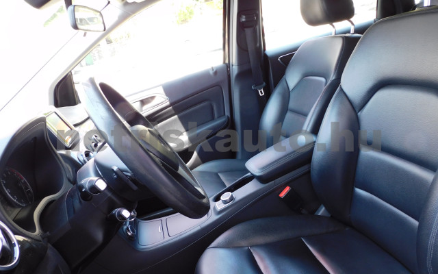 MERCEDES-BENZ B-osztály B 200 7G-DCT személygépkocsi - 1991cm3 Benzin 121197 5/12