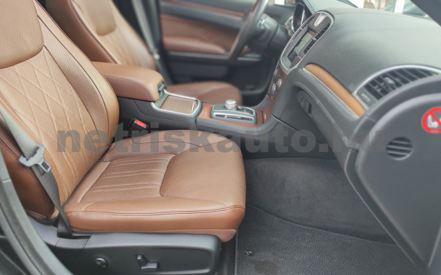 CHRYSLER 300 C személygépkocsi - 5654cm3 Benzin 121401 8/12