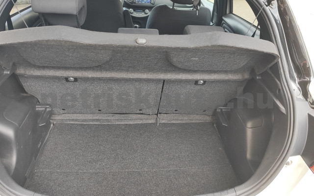 TOYOTA Yaris 1.5 VVT-i Hybrid Sel. W. e-CVT személygépkocsi - 1497cm3 Hybrid 121528 10/12