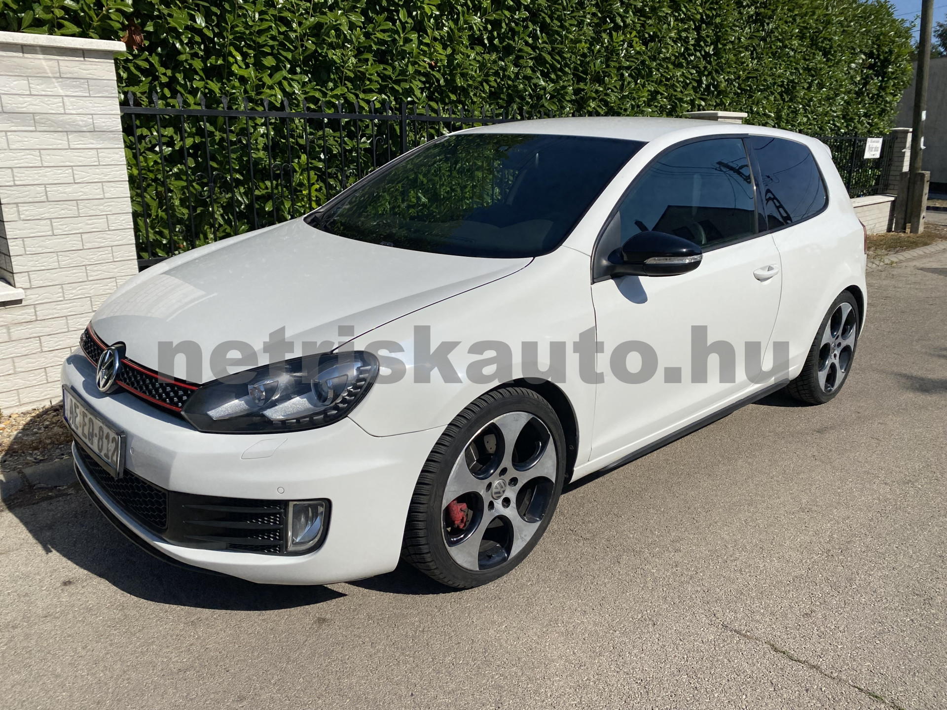 VW Golf 2.0 TSI GTI személygépkocsi - 1984cm3 Benzin 121577 11/12