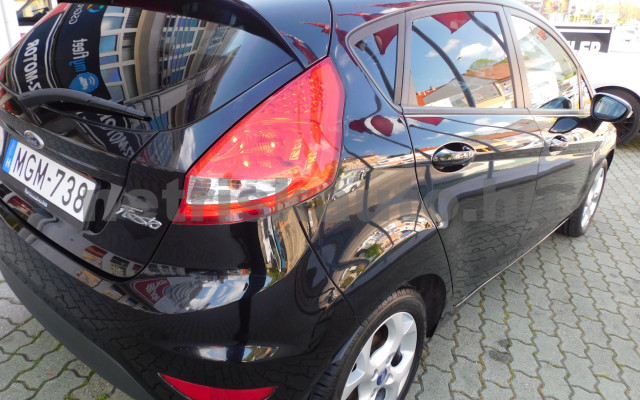 FORD Fiesta 1.4 Champions személygépkocsi - 1388cm3 Benzin 120158 4/12