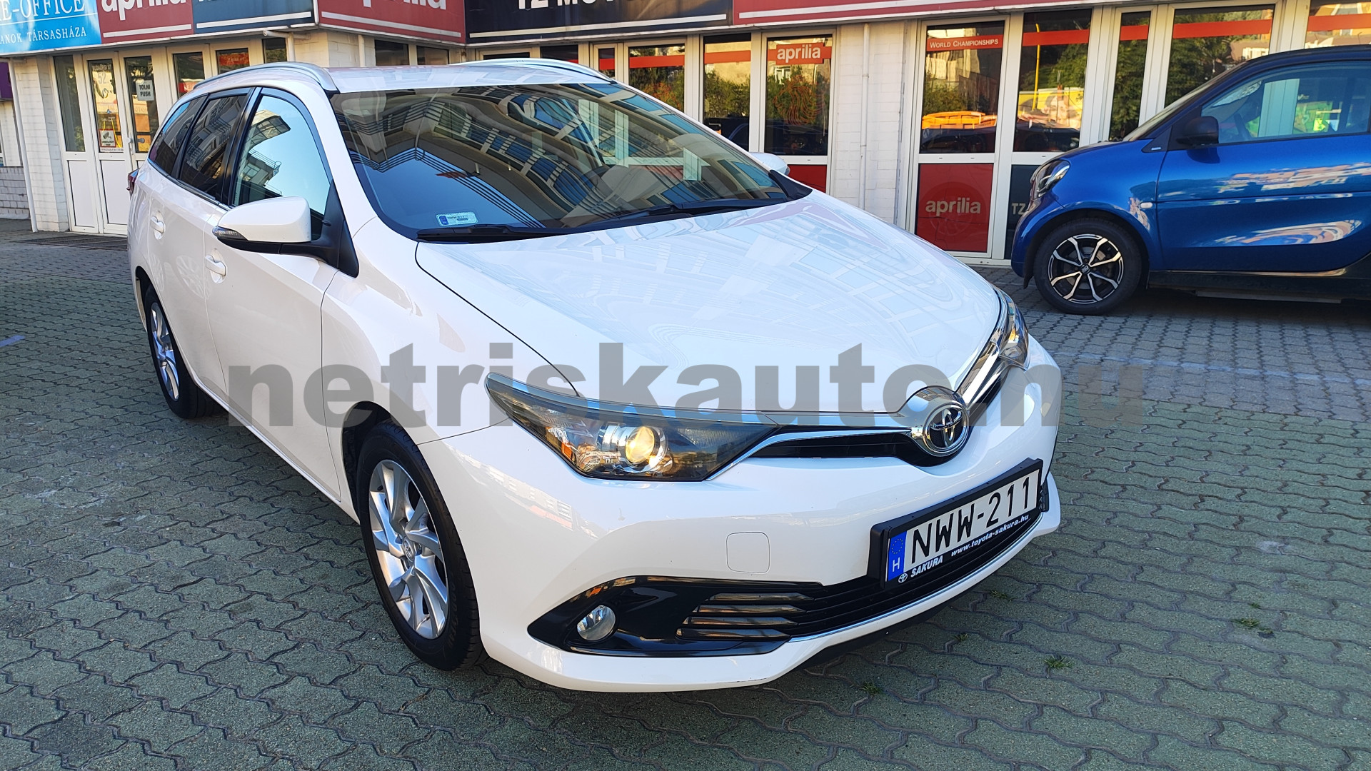 TOYOTA Auris 1.6 Active Comfort személygépkocsi - 1598cm3 Benzin 121525 1/12