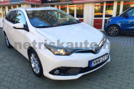 TOYOTA Auris 1.6 Active Comfort személygépkocsi - 1598cm3 Benzin 121525