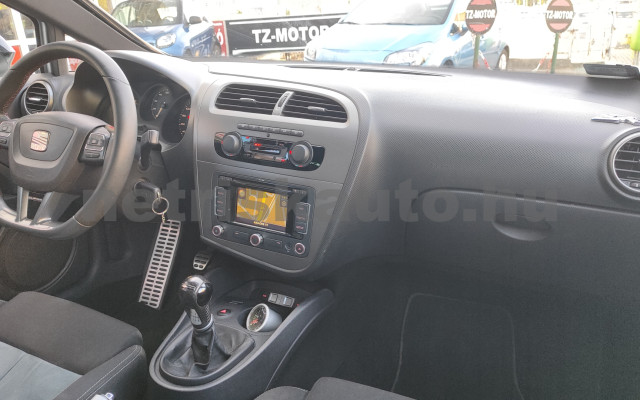 SEAT Leon 2.0 TFSI Cupra R személygépkocsi - 1984cm3 Benzin 121495 8/12