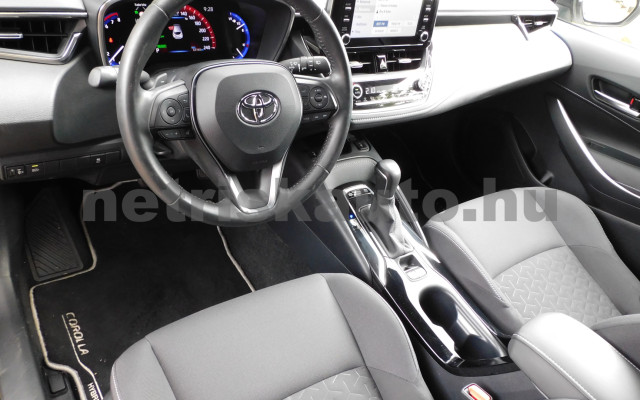 TOYOTA Corolla 2.0 Hybrid Comfort e-CVT személygépkocsi - 1987cm3 Hybrid 120401 6/12