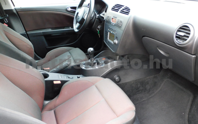 SEAT Leon 2.0 TFSI Stylance Sport személygépkocsi - 1984cm3 Benzin 120034 8/12