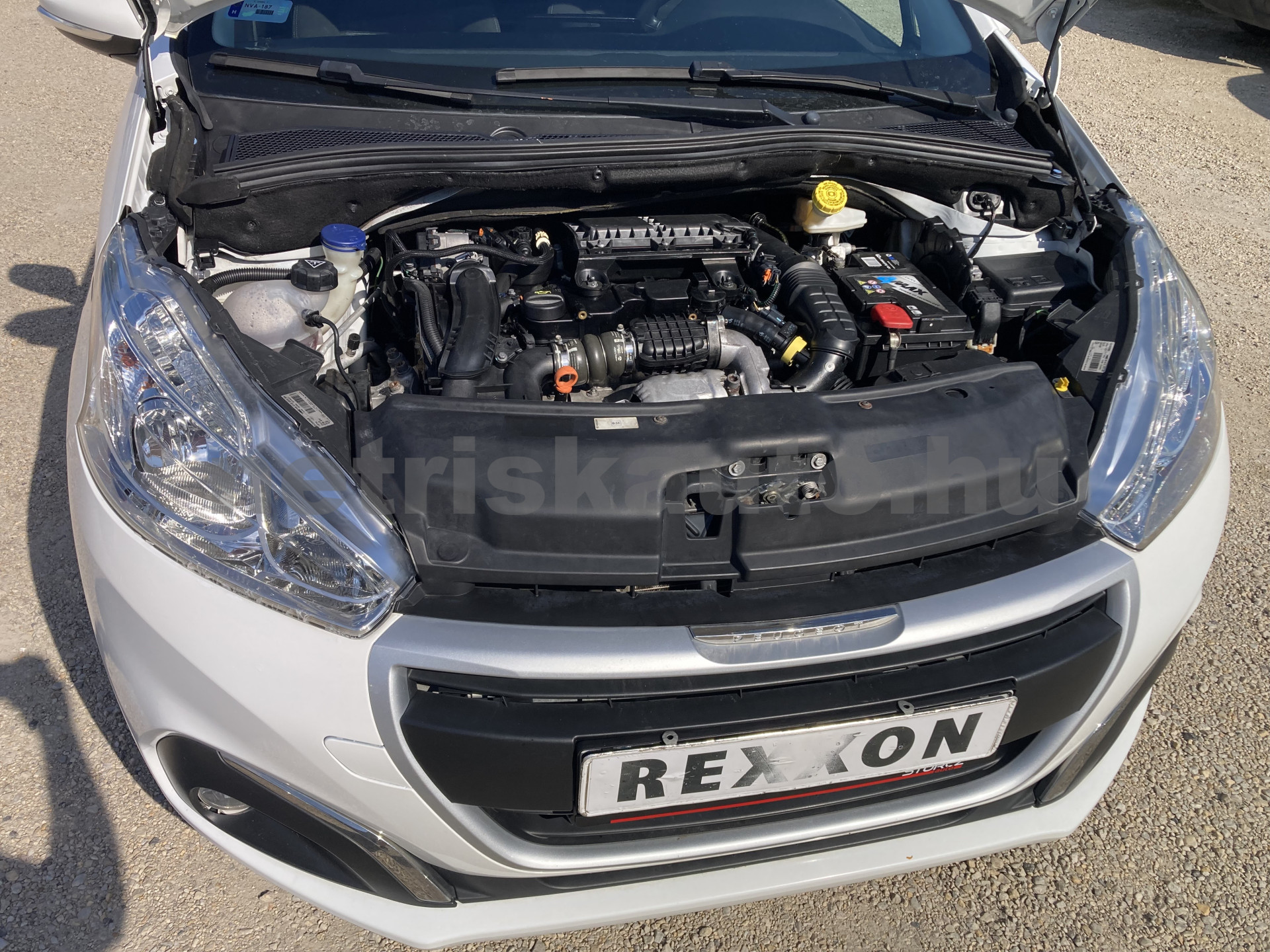 PEUGEOT 208 1.6 BlueHDi Van tehergépkocsi 3,5t össztömegig - 1560cm3 Diesel 121218 5/10