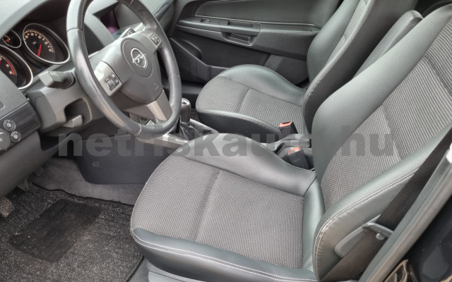 OPEL Astra 1.8 Cosmo személygépkocsi - 1796cm3 Benzin 119993 10/12