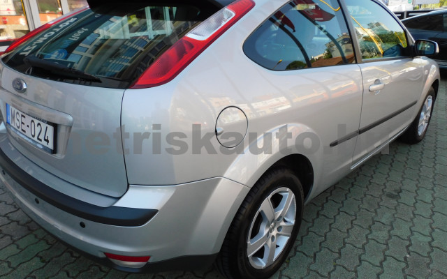 FORD Focus 1.6 Trend Aut. személygépkocsi - 1596cm3 Benzin 120320 4/12