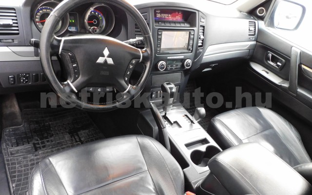 MITSUBISHI Pajero 3.2 DI-D Instyle Navi Aut. személygépkocsi - 3200cm3 Diesel 119886 6/12