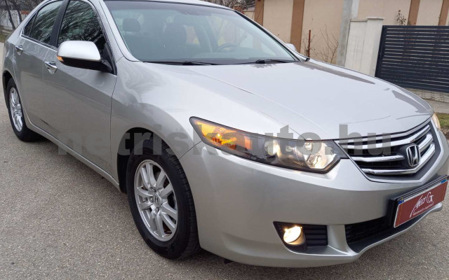 HONDA Accord 2.2 i-DTEC Elegance személygépkocsi - 2199cm3 Diesel 120048 2/39