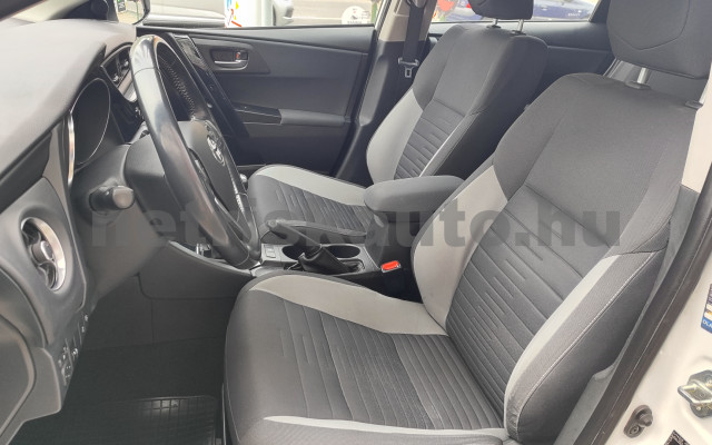 TOYOTA Auris 1.6 Active MY17 Trend személygépkocsi - 1598cm3 Benzin 121442 5/12