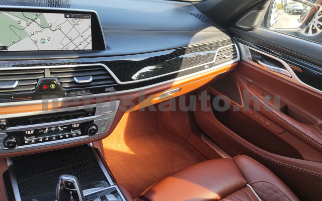 BMW 7-es sorozat 745Le xDrive Aut. személygépkocsi - 2998cm3 Hybrid 121447 8/12