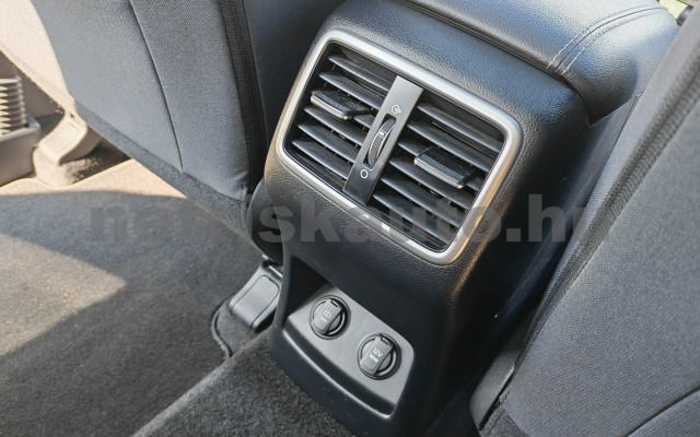 KIA Sportage 1.6 GDI Gold MY21 személygépkocsi - 1591cm3 Benzin 121316 11/12