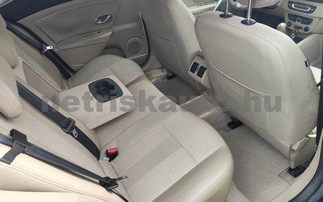RENAULT Fluence 1.6 Privilege EURO5 személygépkocsi - 1598cm3 Benzin 121417 10/12
