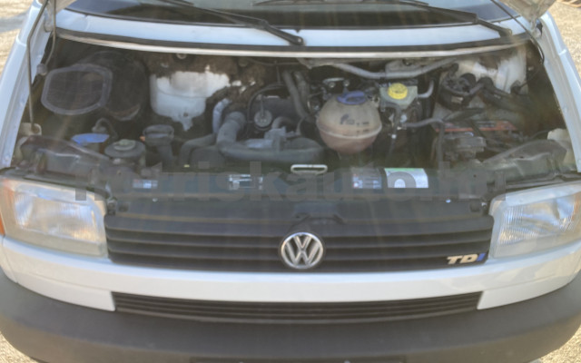 VW Transporter 2.5 7DM 1T2 tehergépkocsi 3,5t össztömegig - 2461cm3 Diesel 120044 5/9
