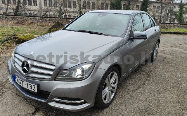 MERCEDES-BENZ C-osztály C 180 BlueEFFICIENCY Avantgarde Aut személygépkocsi - 1595cm3 Benzin 121402 11/12