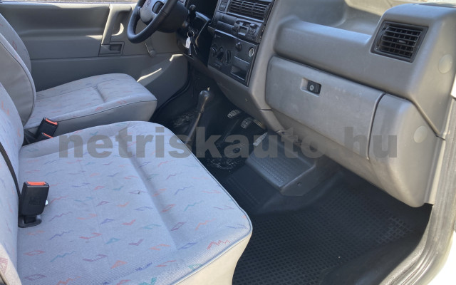 VW TRANSPORTER T4 2.5 7DB 1T2 HOSSZÚ 9 FŐS BUSZ,MAGYAR,GYORSAN ELVIHETŐ személygépkocsi - 2459cm3 Diesel 121542 8/10