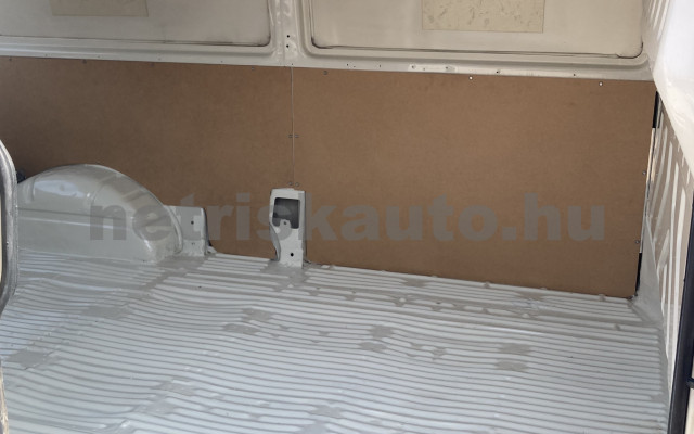 VW Transporter 2.5 7DA 1T2 tehergépkocsi 3,5t össztömegig - 2461cm3 Diesel 121259 9/9