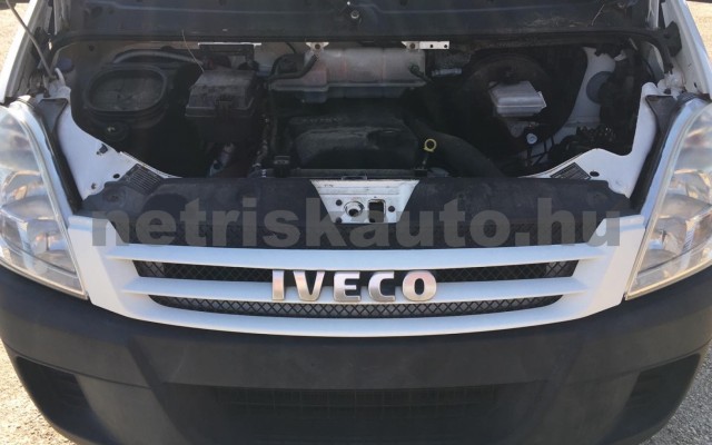 IVECO 35 35 C 18 3450 Aut. tehergépkocsi 3,5t össztömegig - 2998cm3 Diesel 119476 9/11