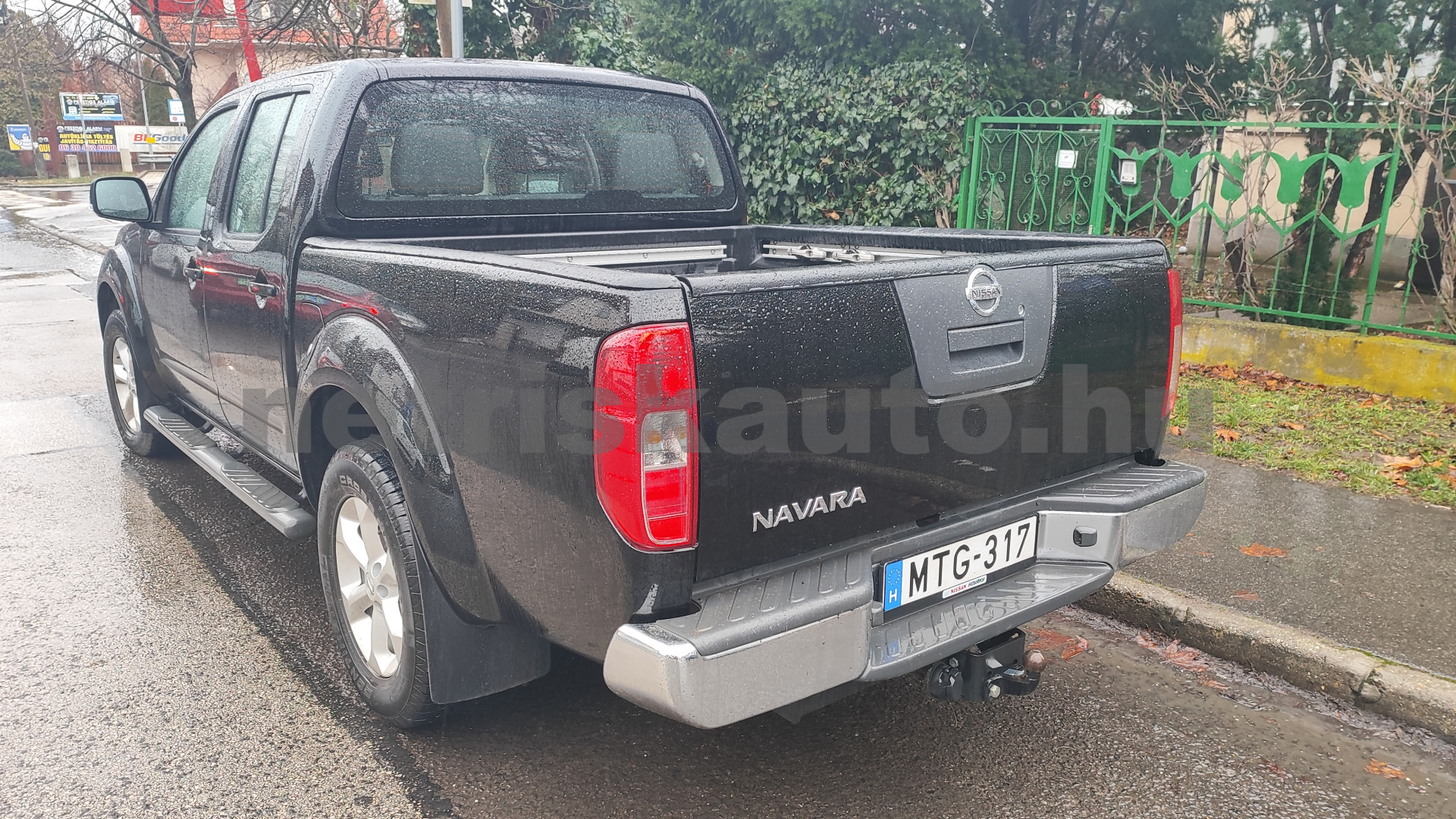 NISSAN Navara 2.5D Double Cab SE 4WD EURO5 tehergépkocsi 3,5t össztömegig - 2488cm3 Diesel 121378 2/4