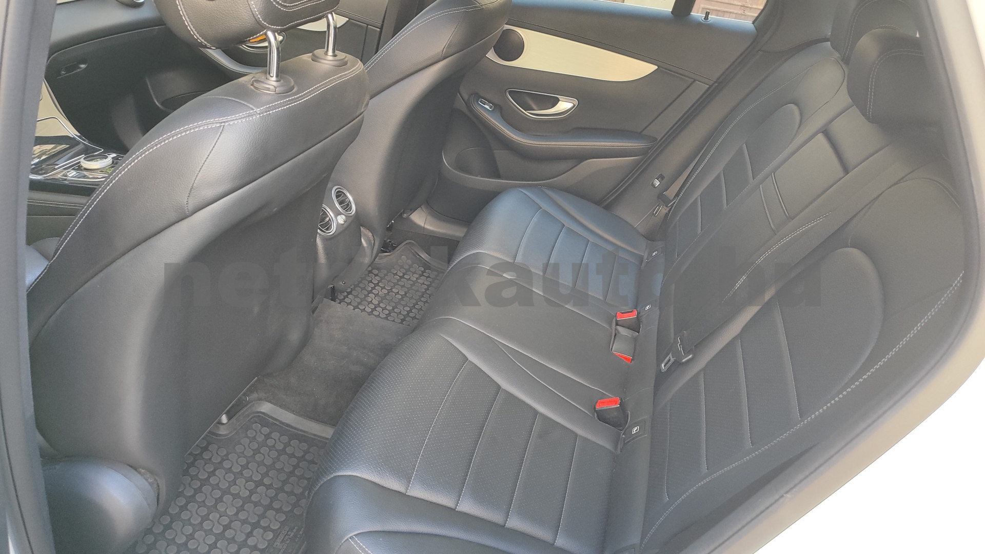 MERCEDES-BENZ GLC-osztály GLC 220 d 4Matic 9G-TRONIC személygépkocsi - 2143cm3 Diesel 121610 10/12