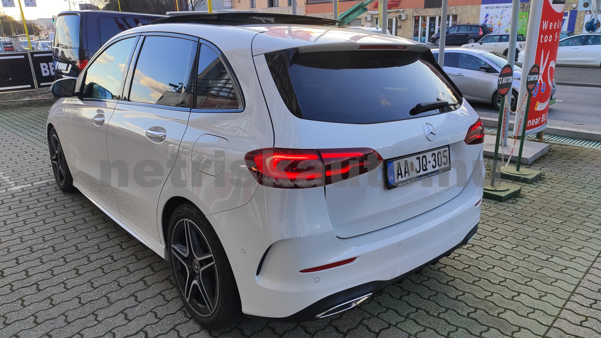 MERCEDES-BENZ B-osztály B 200 d AMG Line 8G-DCT személygépkocsi - 1950cm3 Diesel 121403 2/12