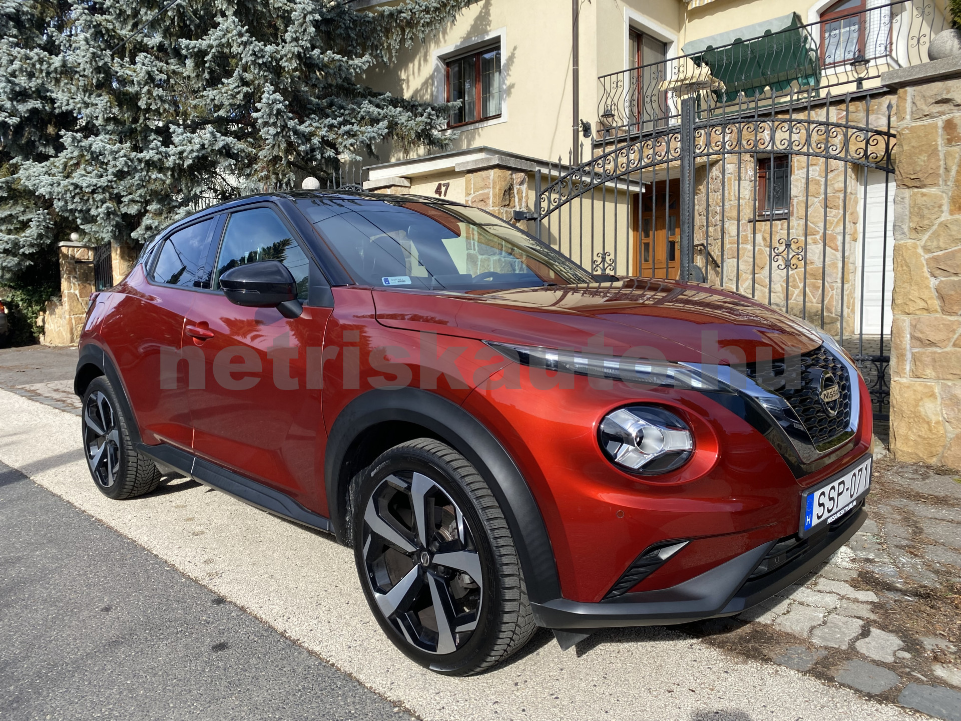 NISSAN Juke 1.0 DIG-T Tekna DCT személygépkocsi - 999cm3 Benzin 121394 1/12
