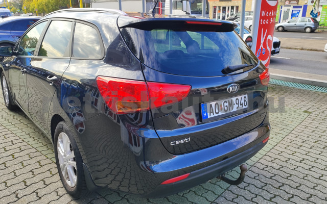 KIA Carens személygépkocsi - 1396cm3 Diesel 121299 2/12