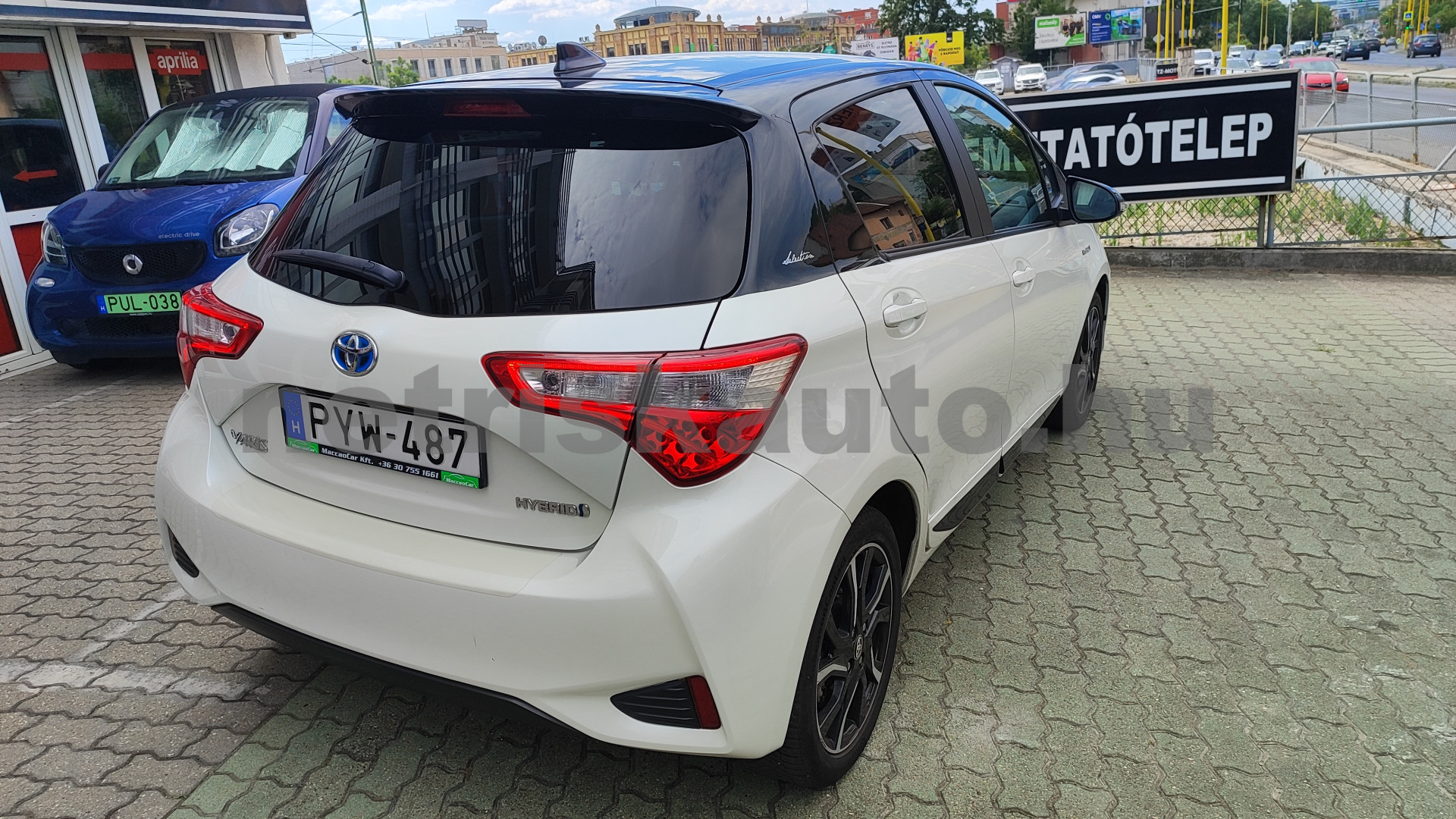 TOYOTA Yaris 1.5 VVT-i Hybrid Sel. W. e-CVT személygépkocsi - 1497cm3 Hybrid 121528 12/12