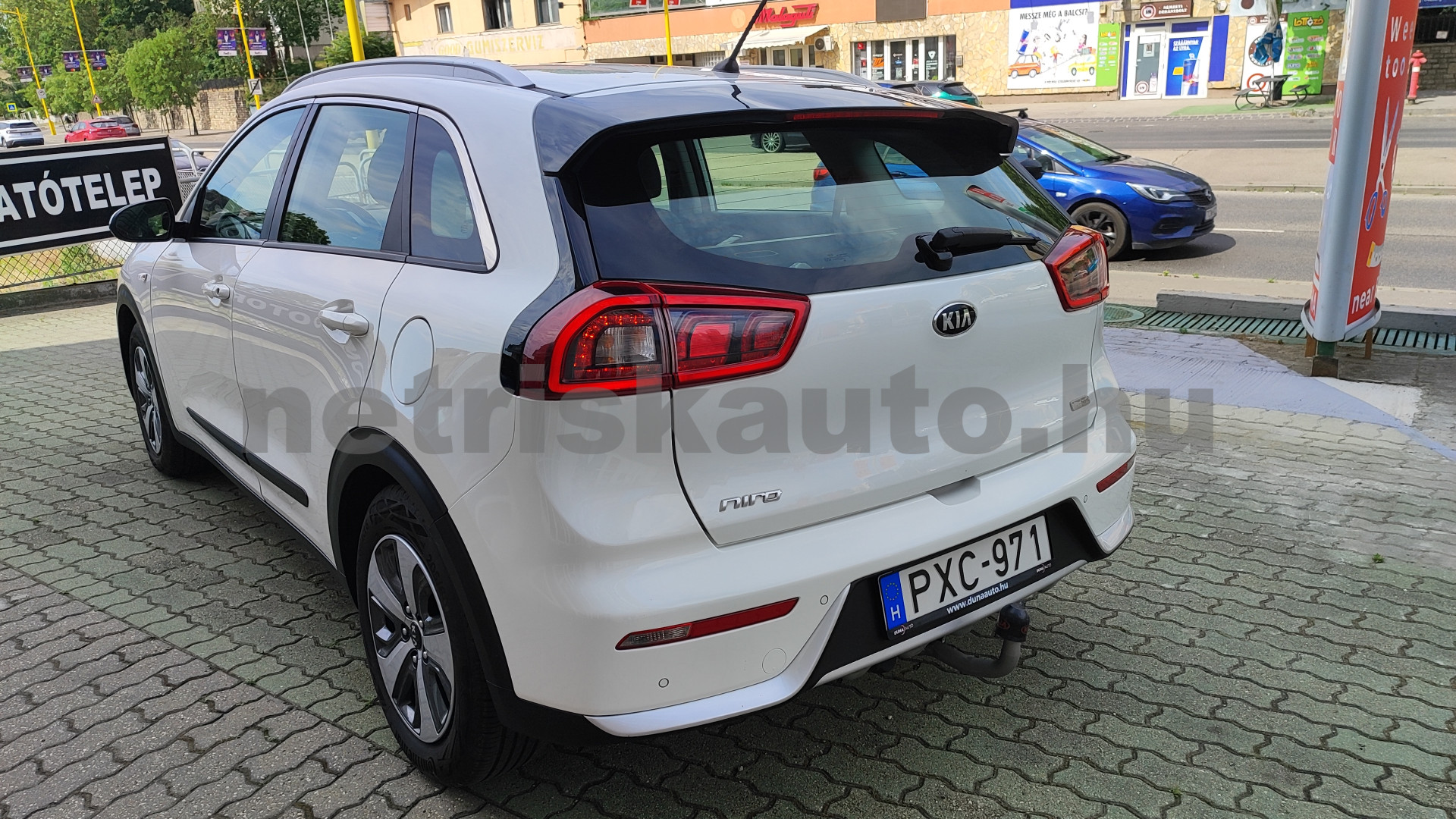 KIA Niro 1.6 GDI LX DCT személygépkocsi - 1580cm3 Hybrid 121487 2/12
