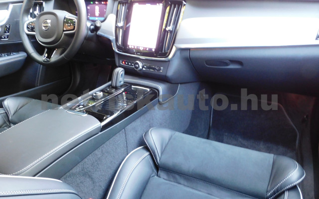 VOLVO V90 2.0 [T6] Rech. Plus Dark AWD Geartr személygépkocsi - 1969cm3 Hybrid 120335 8/12