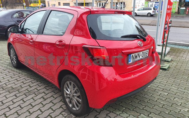 TOYOTA Yaris 1.33 Active CVT személygépkocsi - 1329cm3 Benzin 121327 2/12
