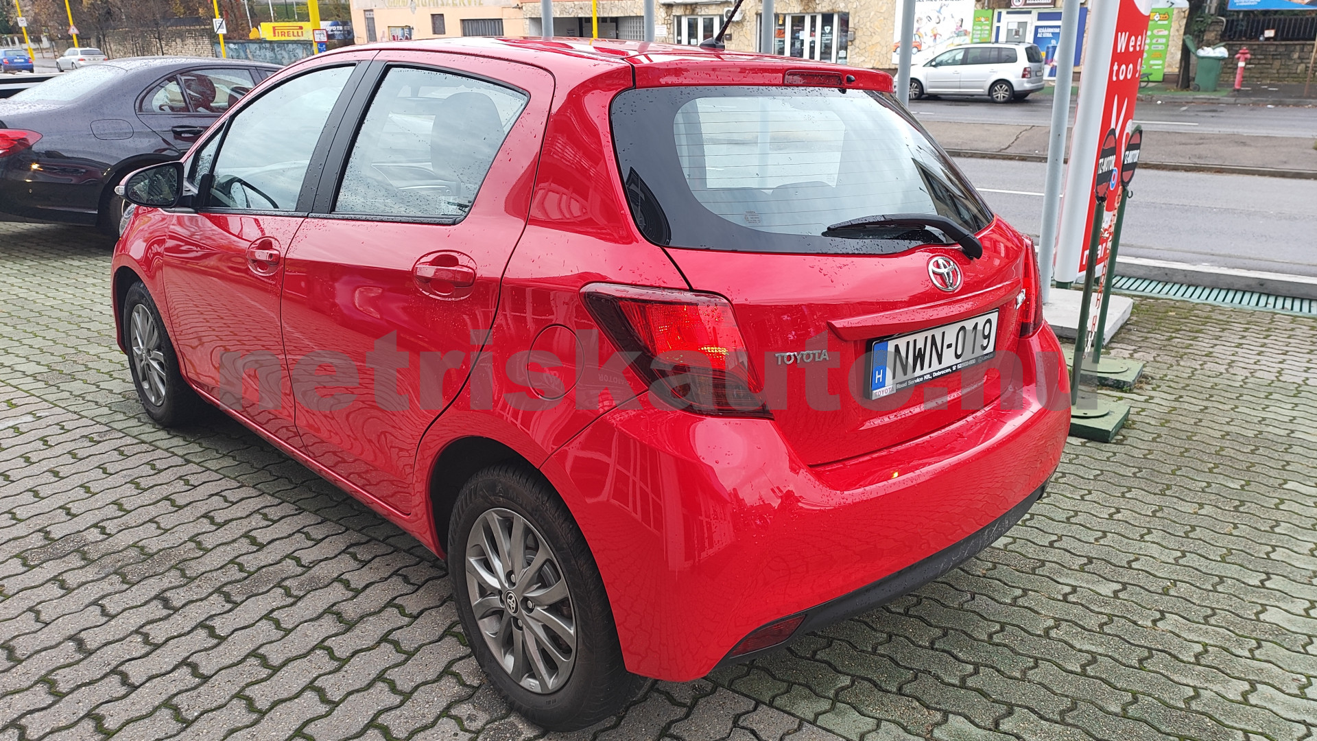 TOYOTA Yaris 1.33 Active CVT személygépkocsi - 1329cm3 Benzin 121327 2/12