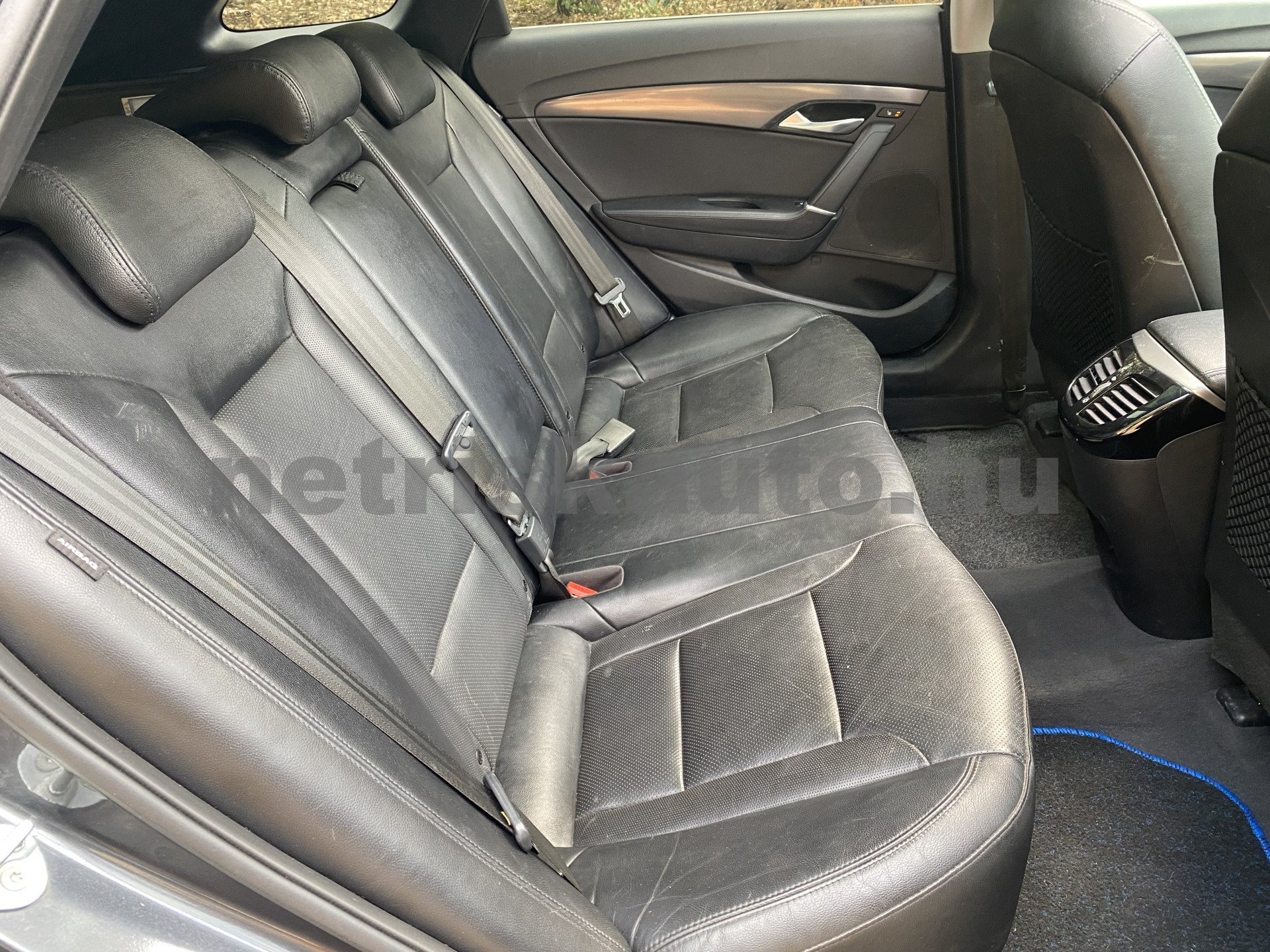 HYUNDAI i40 2.0 GDI Premium személygépkocsi - 1999cm3 Benzin 121557 11/12